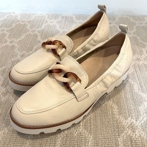 Brand new, never worn Vionic cream loafers